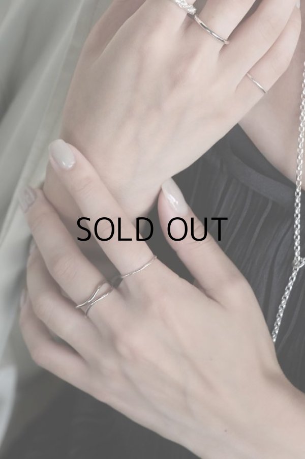 画像4: SILVER925 イレギュラーウェーブダブルラインリング (4)