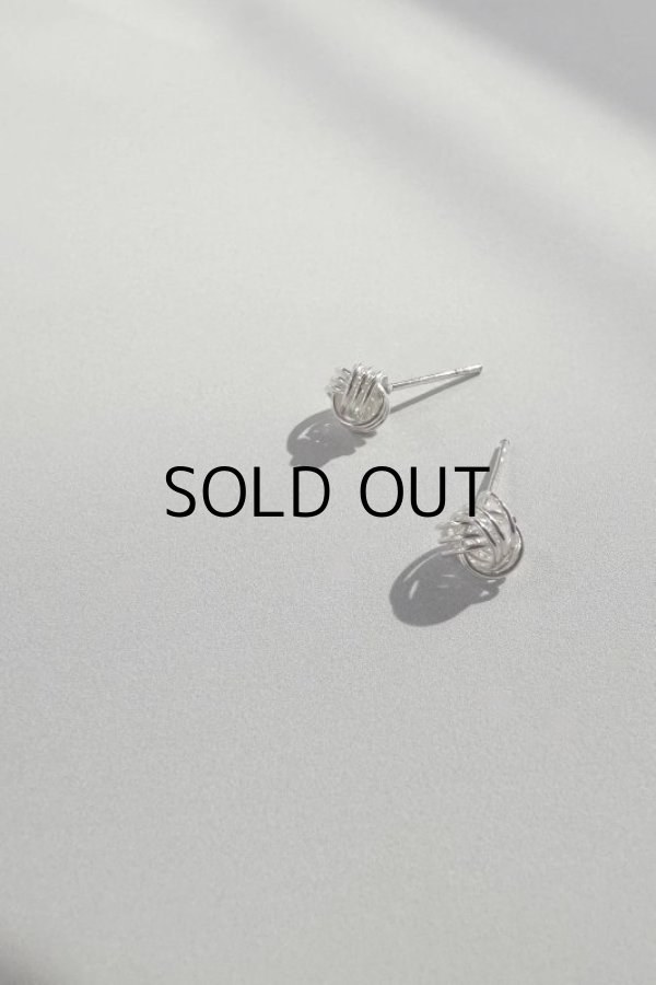 画像4: SILVER925 6mm幅アジアンノットスタッドピアス (4)