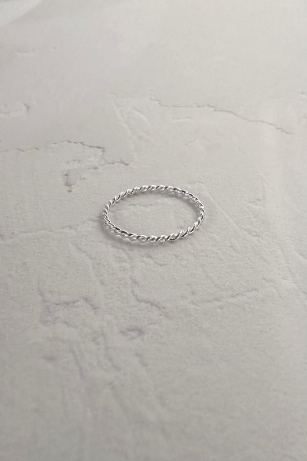 画像4: SILVER925 1mm幅ファインツイストリング (4)