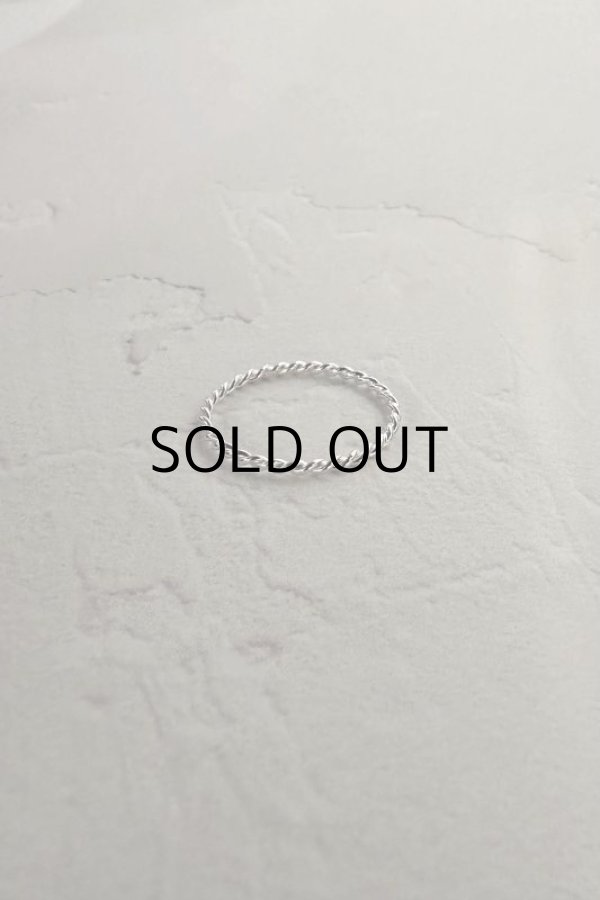 画像4: SILVER925 1mm幅ファインツイストリング (4)