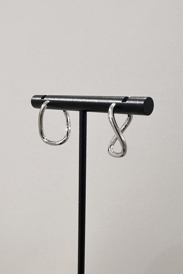 画像6: SILVER925 カーブ&ツイストフープピアス (6)