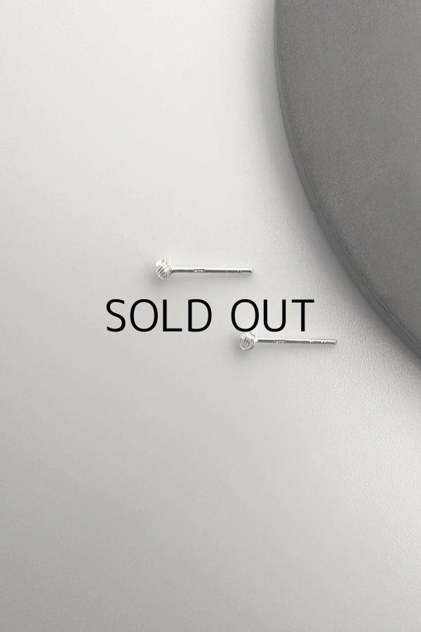 画像2: SILVER925 3mm幅 アジアンノットスタッドピアス/シルバー (2)