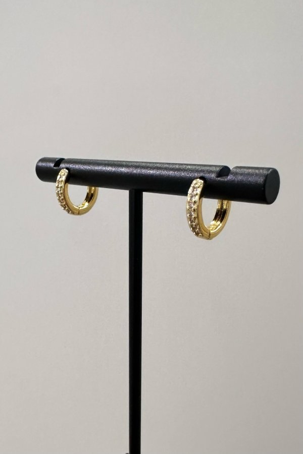 画像8: ステンレス 2.2mm幅 7ジルコニアフープピアス  (8)