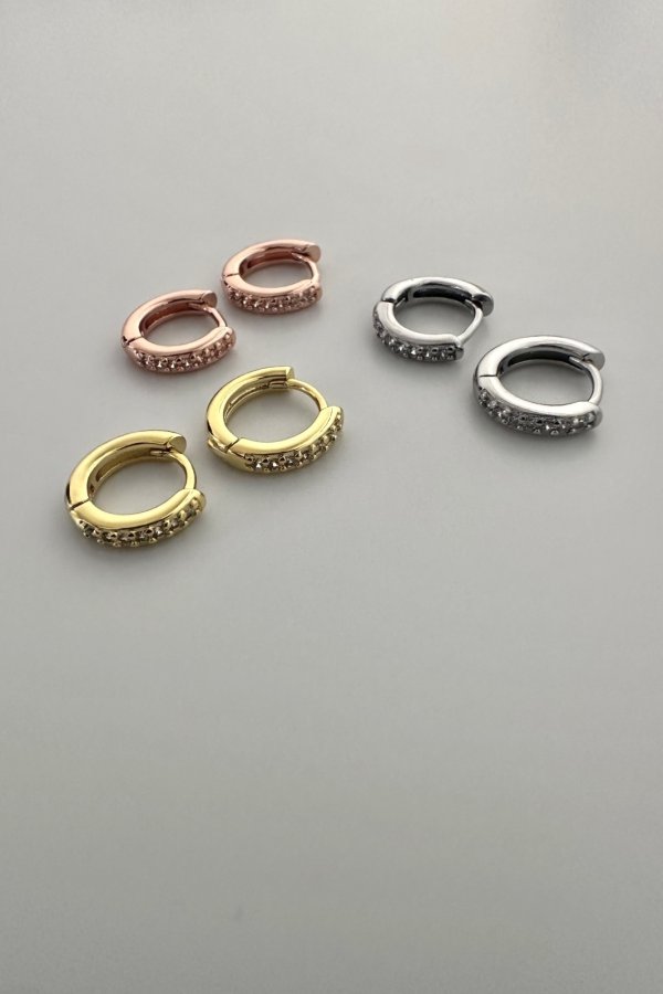 画像2: ステンレス 2.2mm幅 7ジルコニアフープピアス  (2)