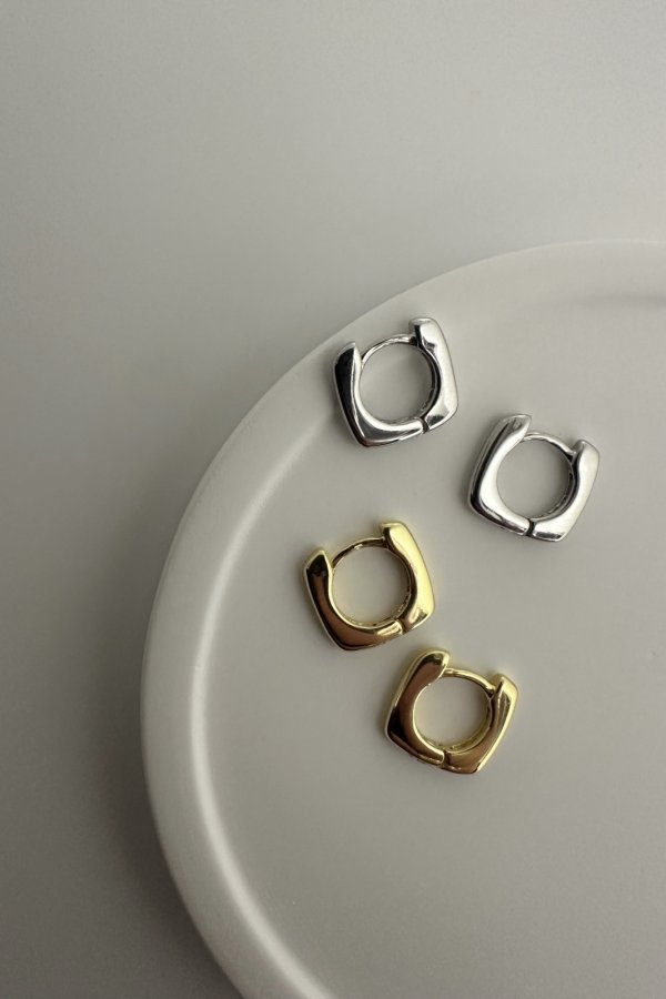 画像1: 【20%OFF】スクエアフープピアス (1)