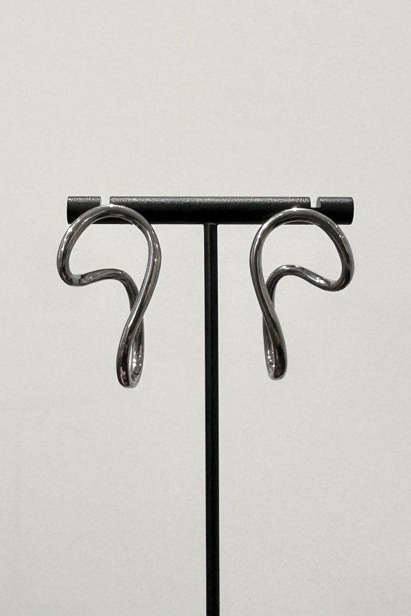 画像6: ▶︎ ステンレス エイトカーブリングスタッドピアス (6)