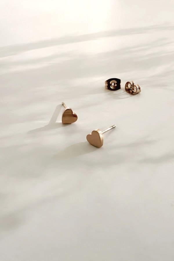 画像3: ステンレス フラットハートスタッドピアス (3)