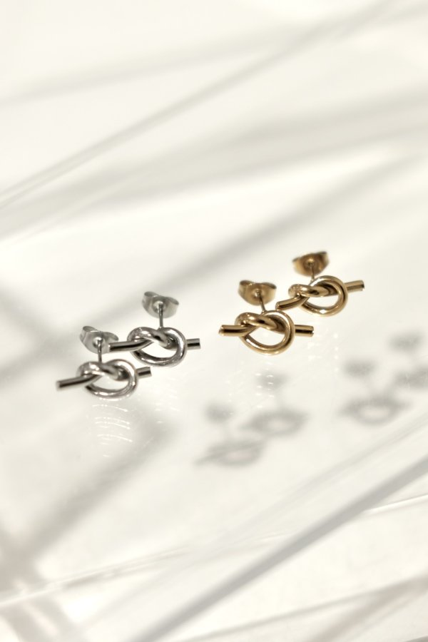 画像4: ステンレス ノットスタッドピアス (4)