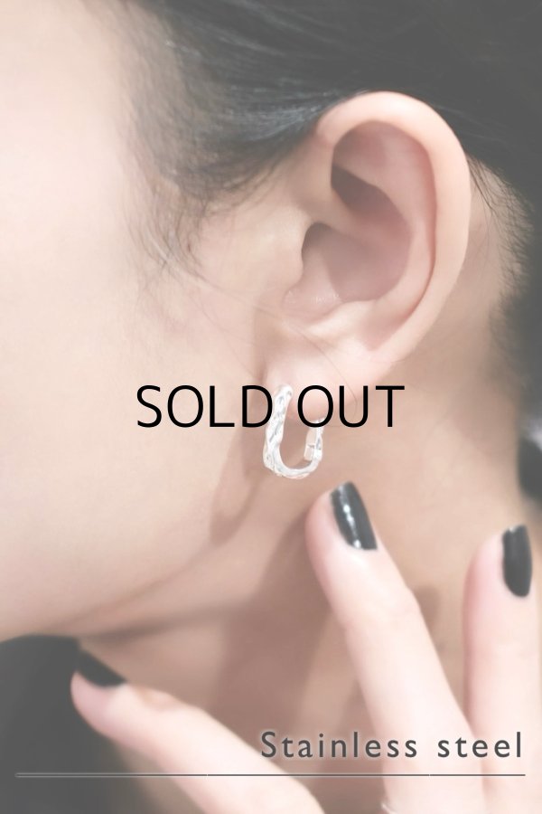 画像2: ステンレス アンイーブンスクエアフープピアス (2)