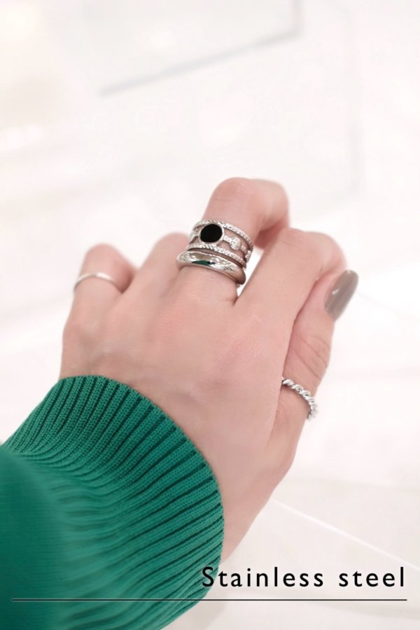 画像2: ステンレス 10mm幅 ブラックトップモダンカットリング (2)