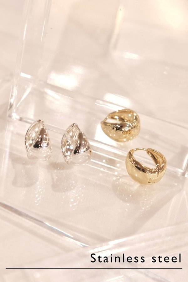 画像2: ステンレス 4.5mm幅 プランプフープピアス 16.5mm径 (2)