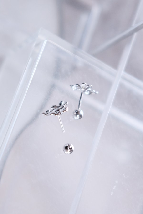 画像3: SILVER925 ファイブペタルブーケバーベルピアス (3)