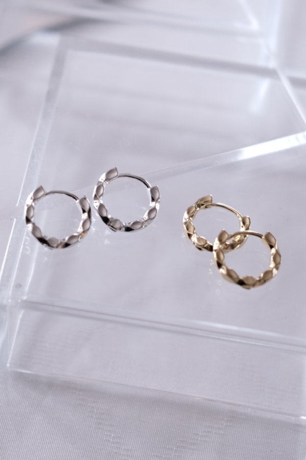 画像5: ステンレス 2.5mm幅 ウェーブデントフープピアス 16mm径 (5)