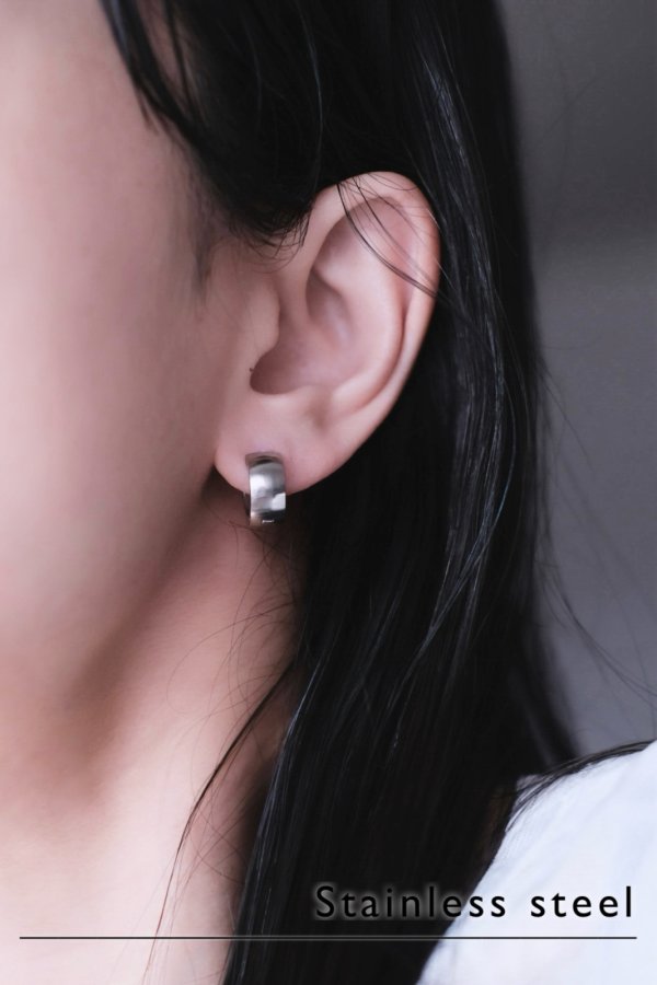 画像1: ステンレス 6mm幅 フープピアス 13mm径 (1)