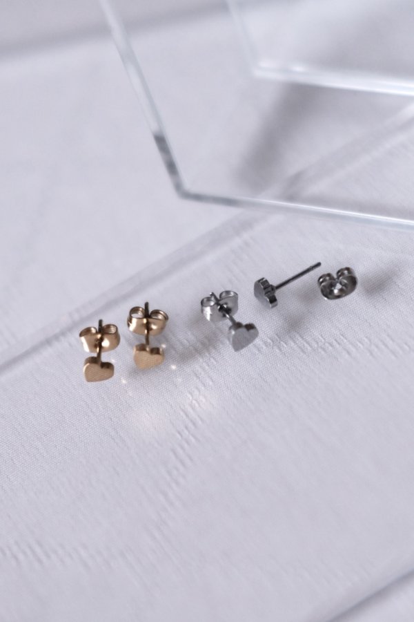 画像4: ステンレス フラットハートスタッドピアス (4)