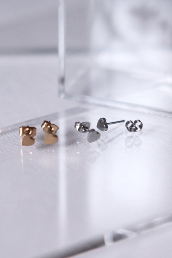 画像5: ステンレス フラットハートスタッドピアス (5)