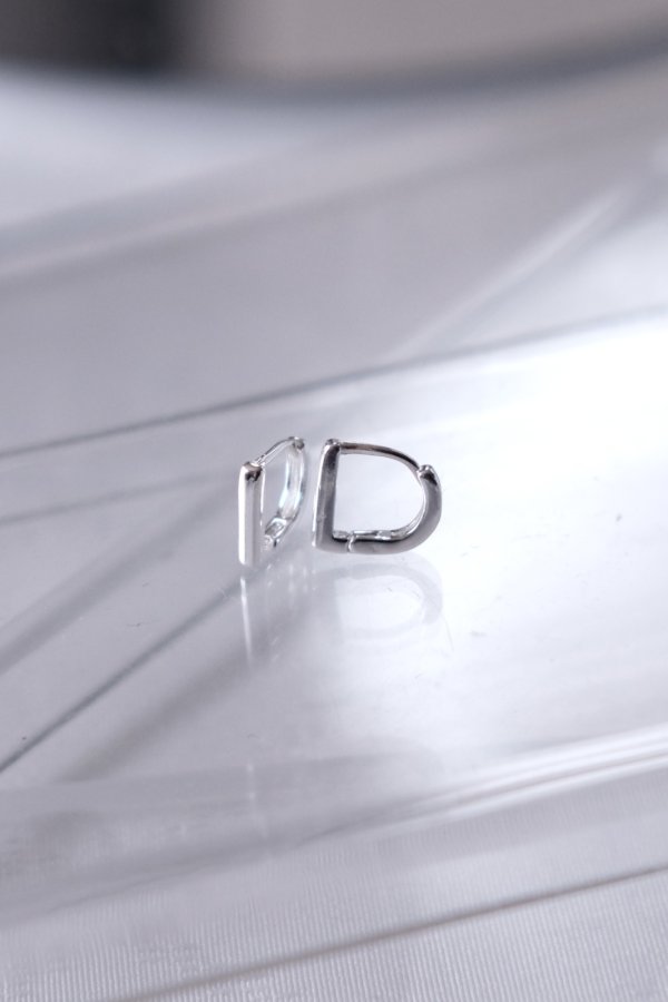 画像5: SILVER925 1.8mm幅 ストレートDフォルムフープピアス 10mm径 (5)