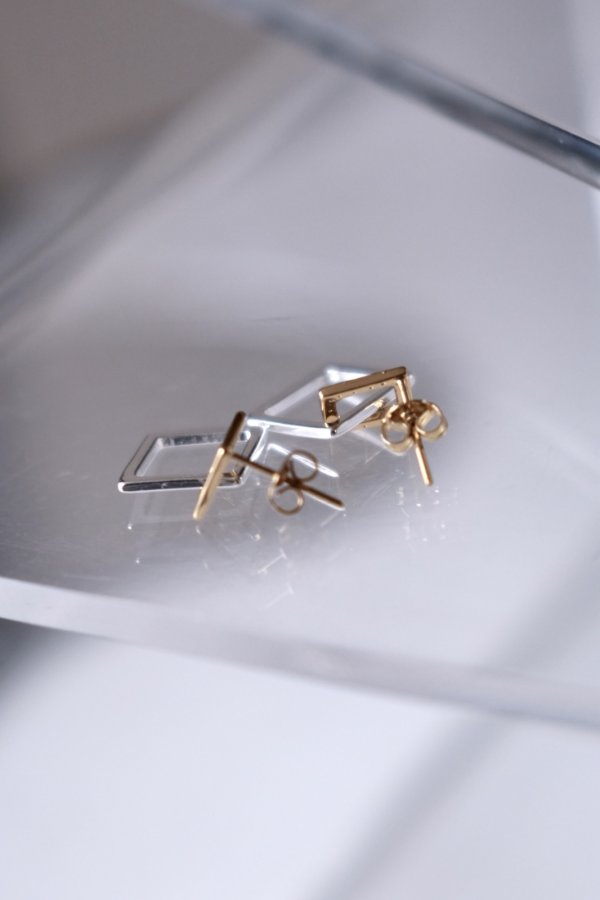 画像4: SILVER925 ダブルスクエアクロススタッドピアス (4)