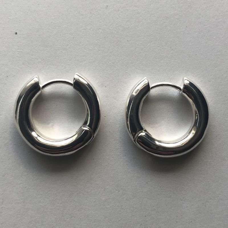 CONNY】プランプフープピアス 18mm径/シルバー - CONNY WEBSTORE